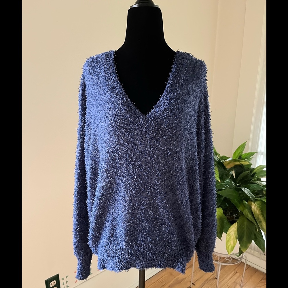 Universal Thread Goods Co. L/S V-Neck Sweater - L